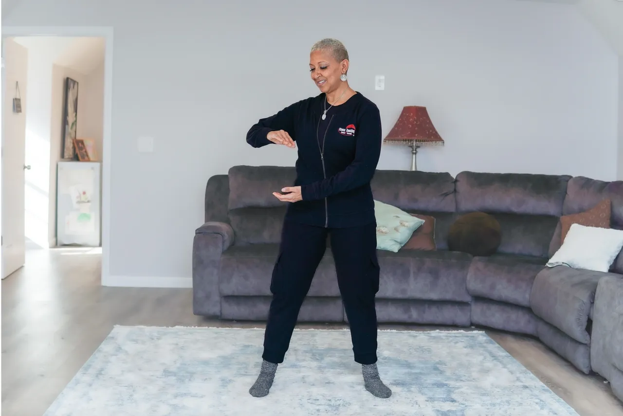 Blending the energy in Qi-Gong with Hollye